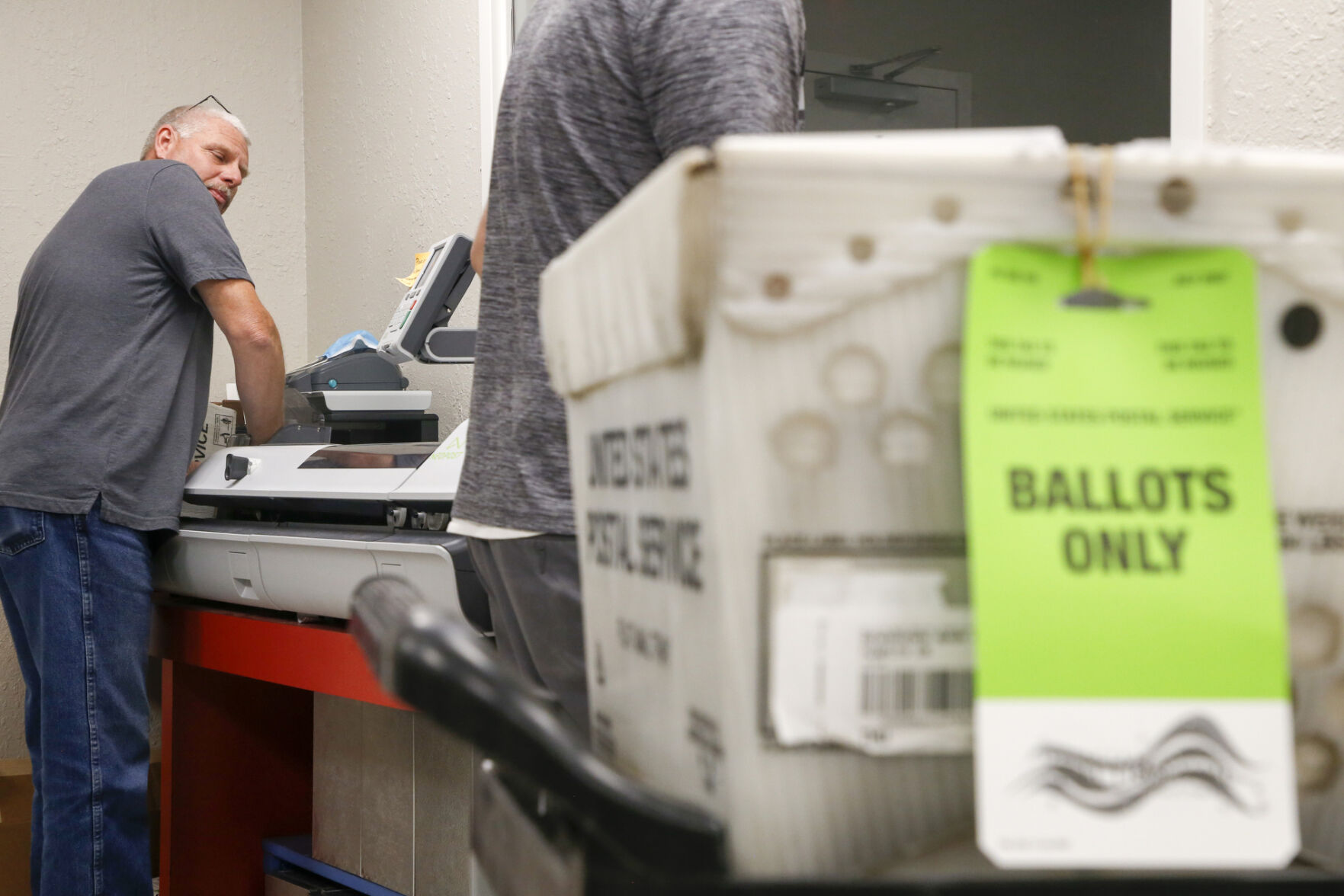 Modifying absentee voting statute